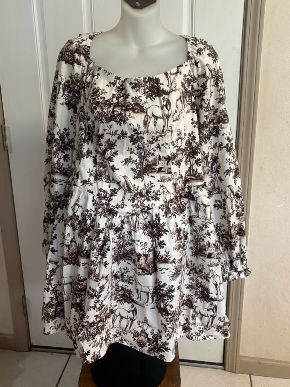 NWT XL Francesca's Brown/cream horses Kara Toile Print Long Sleeve Mini Dress.